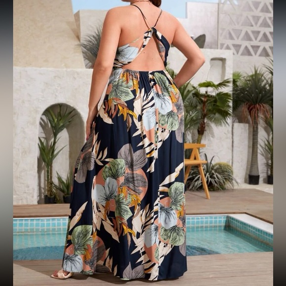 Boho Plus Size Cottagecore Floral Print Slit Backless Maxi Dress - Picture 4 of 5